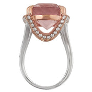 Approximately 1.54 carats of round brilliant-cut diamonds for radiant sparkle.