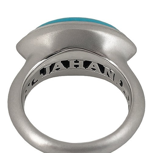 Sleek, elongated silhouette for an elegant and flattering look.