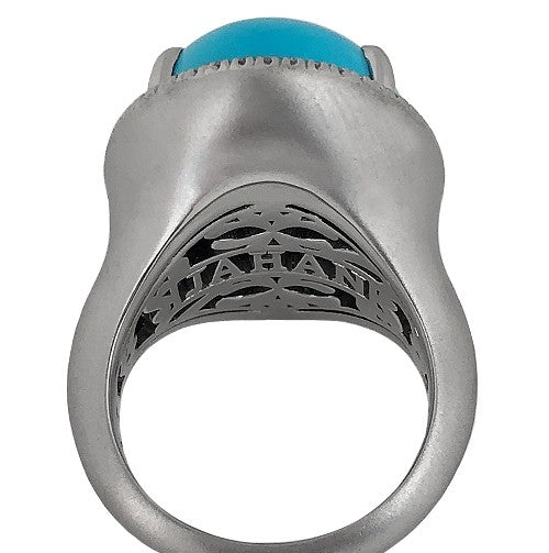 Crafted in 18K white gold for a luminous, elegant setting.