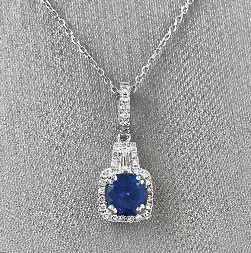 A timeless silhouette with refined sparkle.