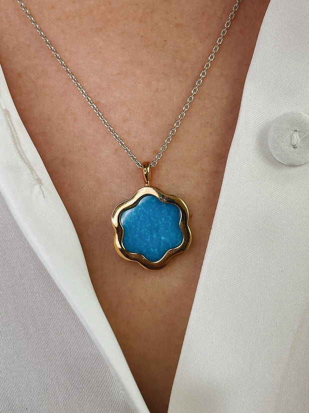 A versatile statement piece for both everyday wear and special occasions